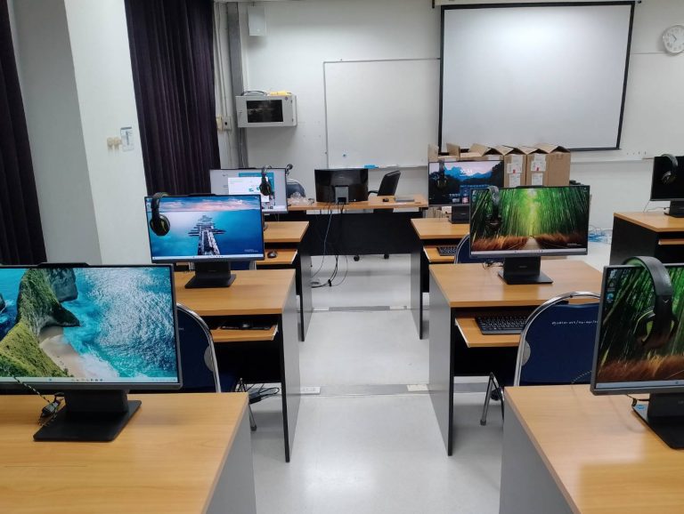 ติดตั้งคอมพิวเตอร์ All in One 15 เครื่อง คณะเศรษฐศาสตร์ ม.อ. ภาพที่ 4