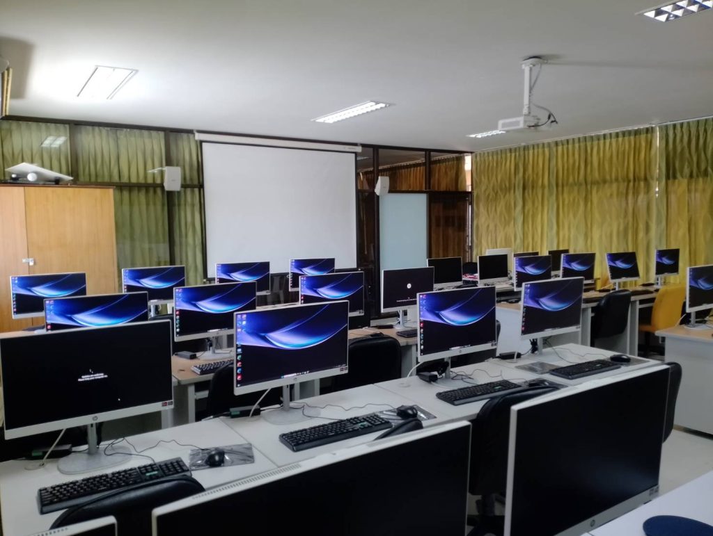 ติดตั้งคอมพิวเตอร์ All in One 30 เครื่อง วิทยาลัยชุมชนสงขลา ภาพที่ 1